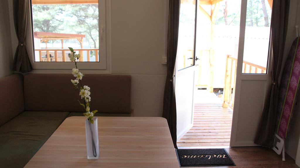 Mobile Homes Holiday Dream บาชกาโวดา ภายนอก รูปภาพ